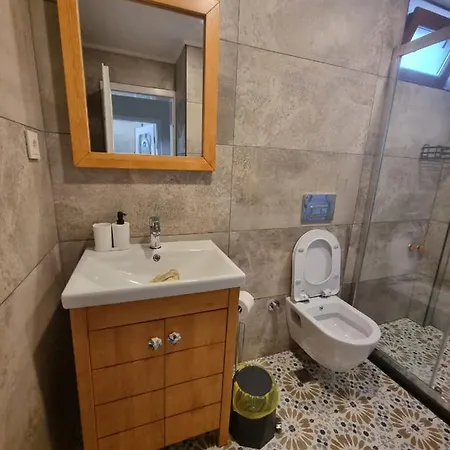 Eski Lara Merkezde Deniz Manzarali Daire * Antalya