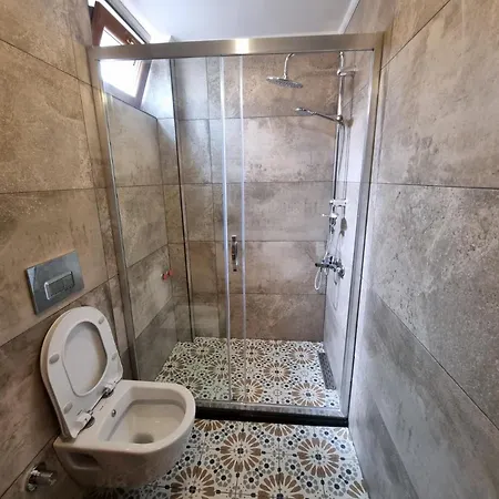 Apartment Eski Lara Merkezde Deniz Manzarali Daire
