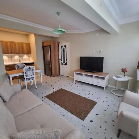 Apartment Eski Lara Merkezde Deniz Manzarali Daire