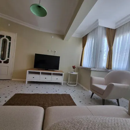 Eski Lara Merkezde Deniz Manzarali Daire Lejlighed