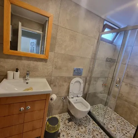 Eski Lara Merkezde Deniz Manzarali Daire Antalya